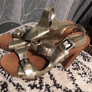 Nine West gold metallic high heeled sandal